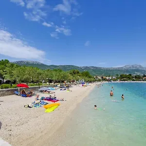 https://apartment-bambino.hotels-in-trogir.com