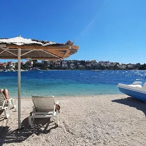https://apartman-maslina-seget-vranjica.hotels-in-trogir.com